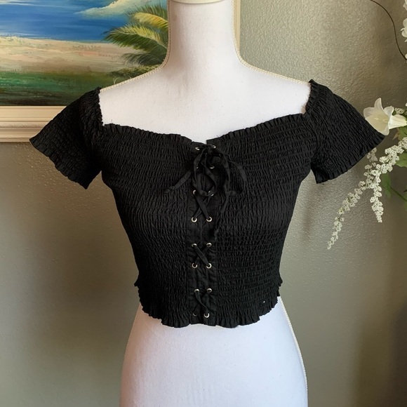 Ambiance On or Off Shoulder smocked Short sleeve Tie Front crop top Size M - Picture 13 of 15